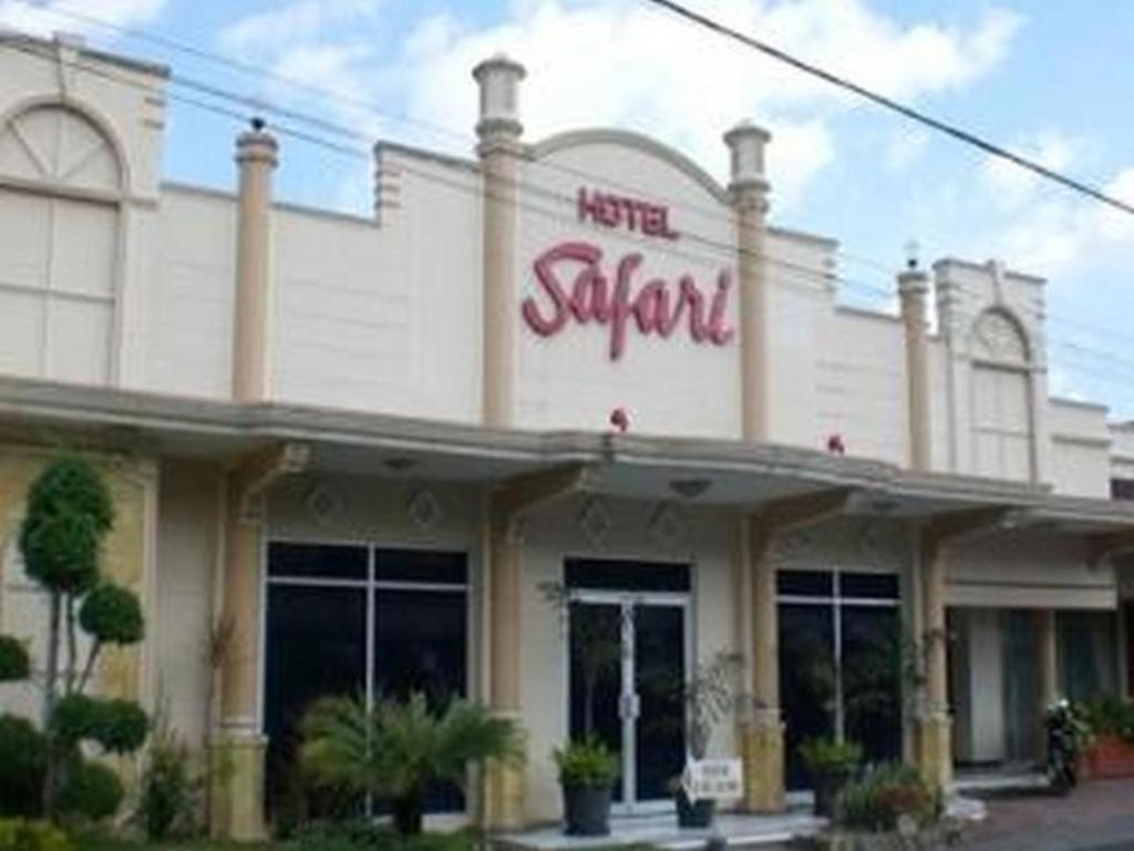 Hotel Safari Jembel Екстериор снимка